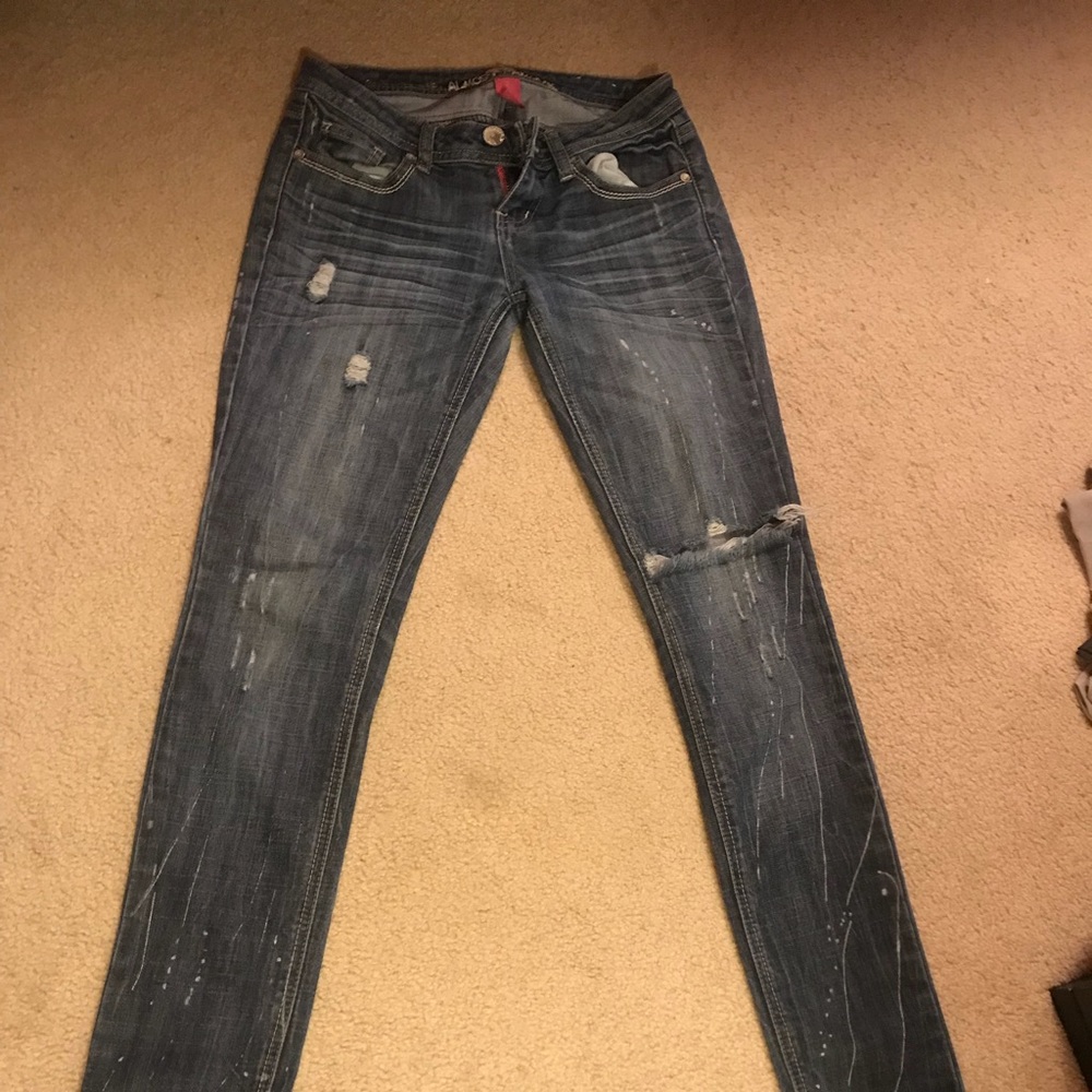 Almost Famous destroyed skinny jeans